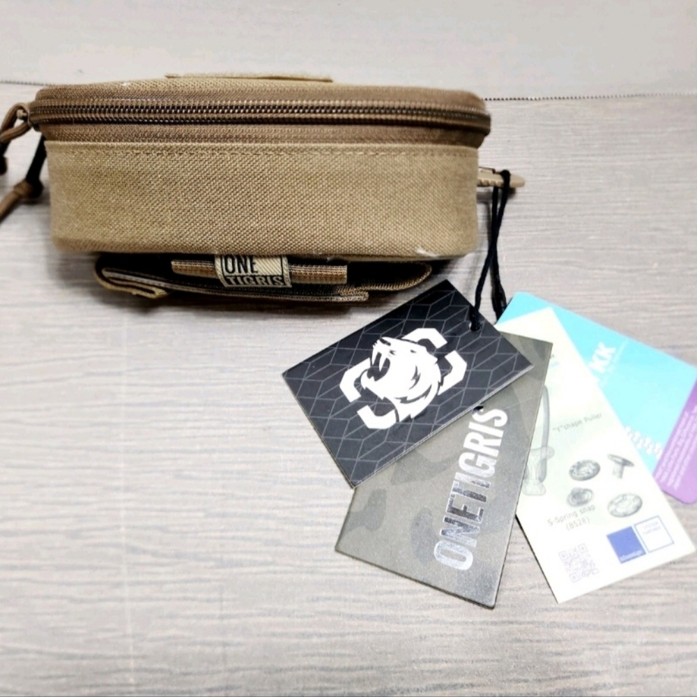 One Tigris Khaki Eye Glass Case 7” X 3”New With Tags Hidden Pocket